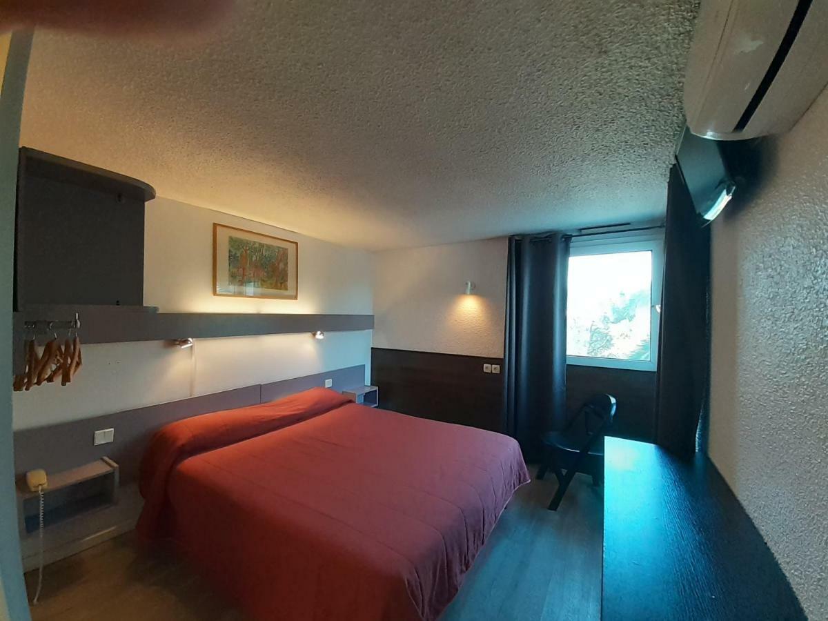 Hotel Les Tourrades كان المظهر الخارجي الصورة